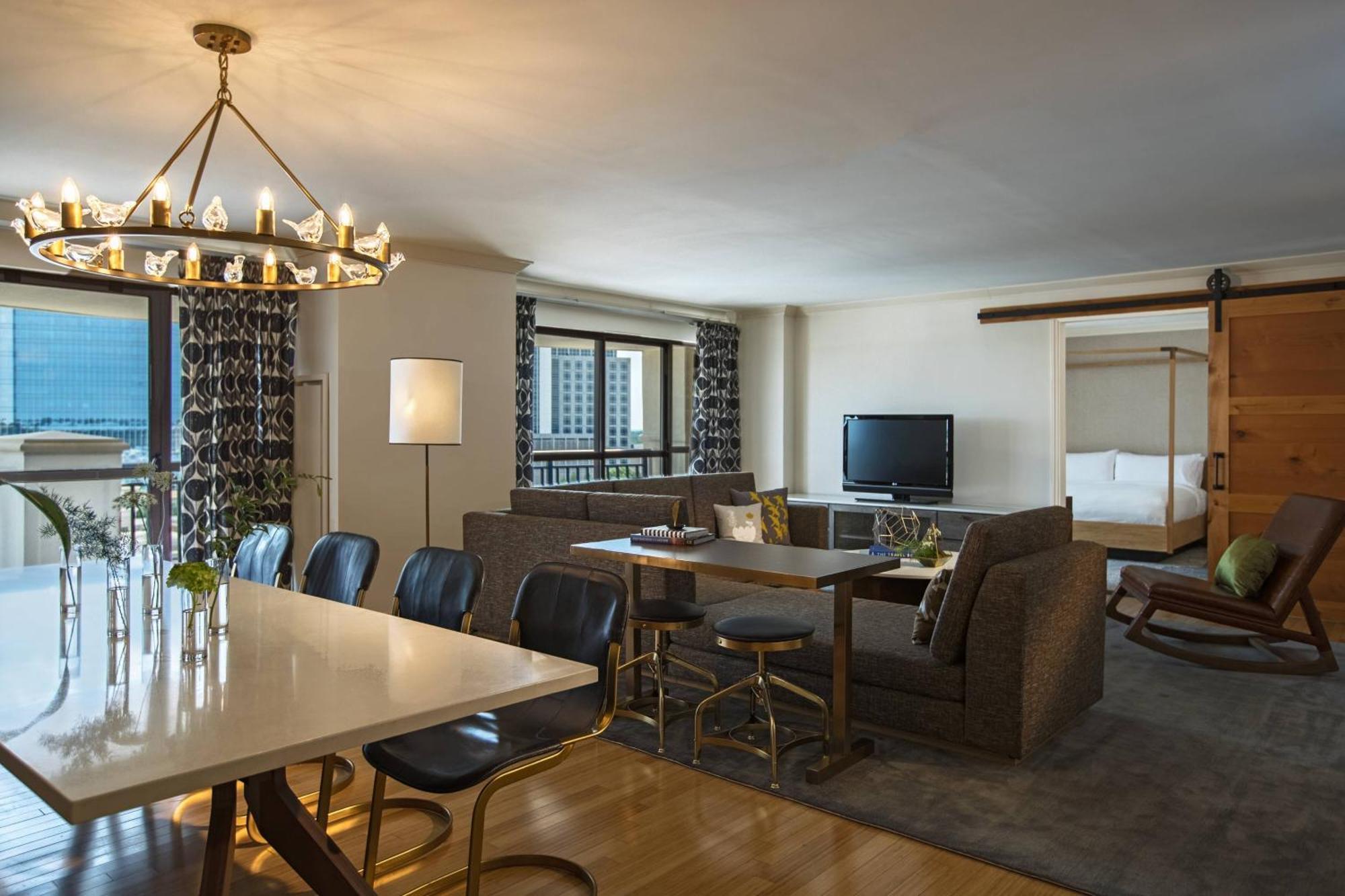 Renaissance Raleigh North Hills Hotel Екстериор снимка