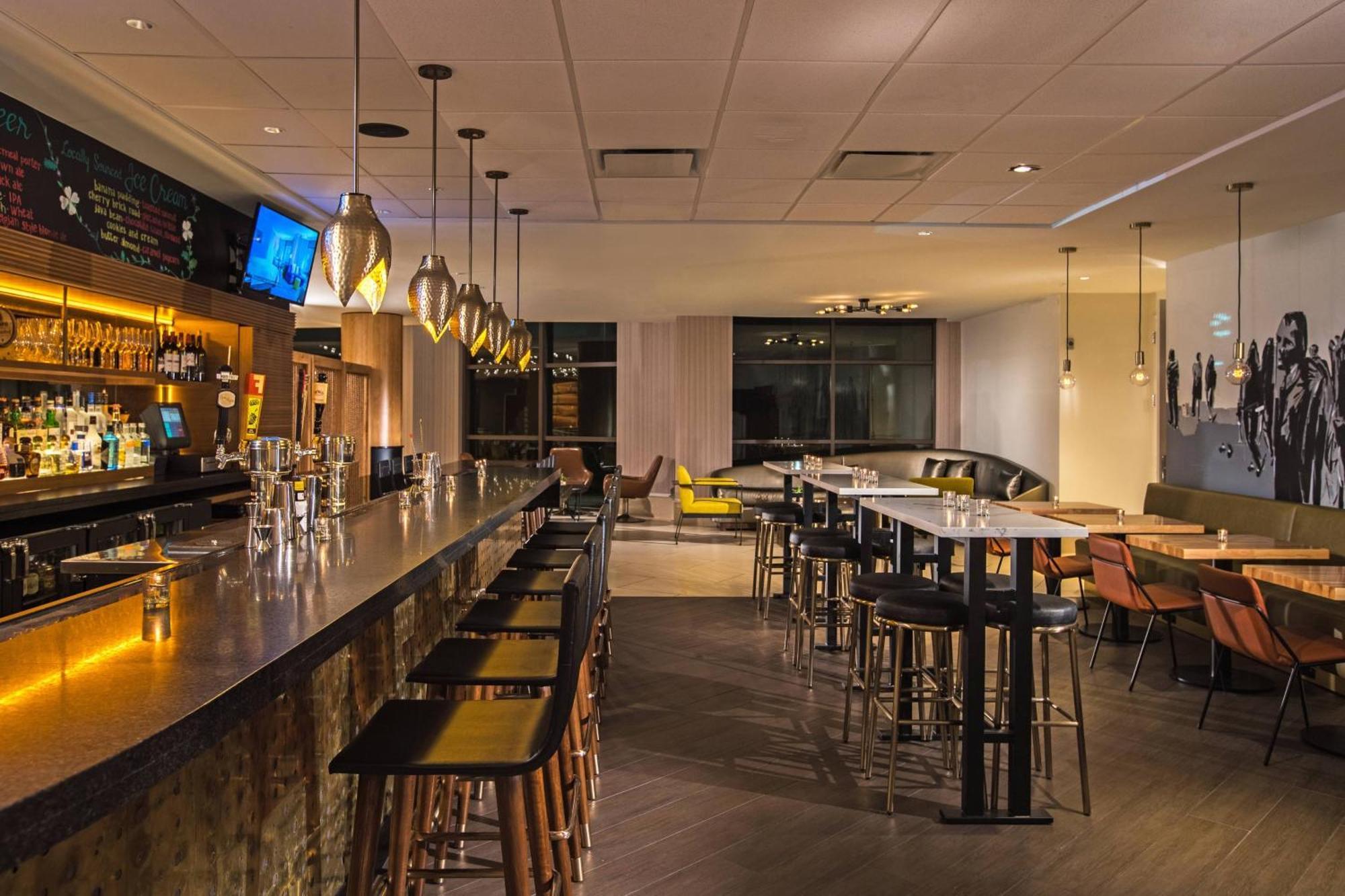 Renaissance Raleigh North Hills Hotel Екстериор снимка