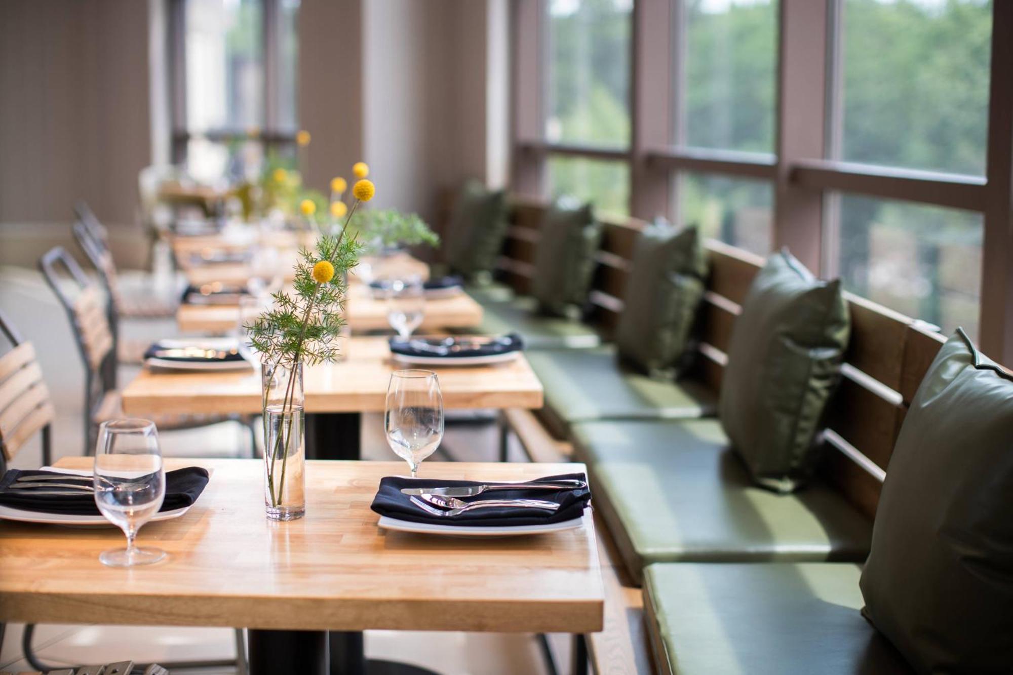 Renaissance Raleigh North Hills Hotel Екстериор снимка