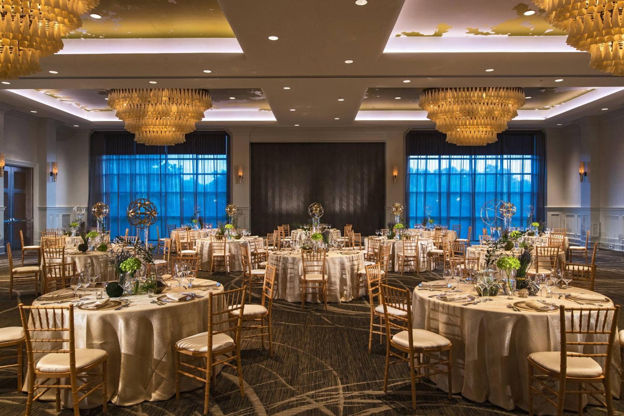 Renaissance Raleigh North Hills Hotel Екстериор снимка