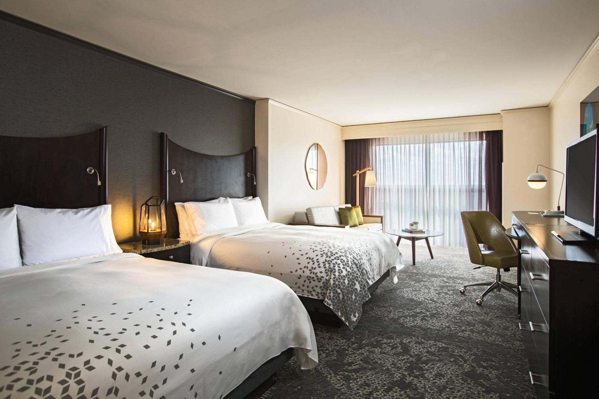 Renaissance Raleigh North Hills Hotel Екстериор снимка