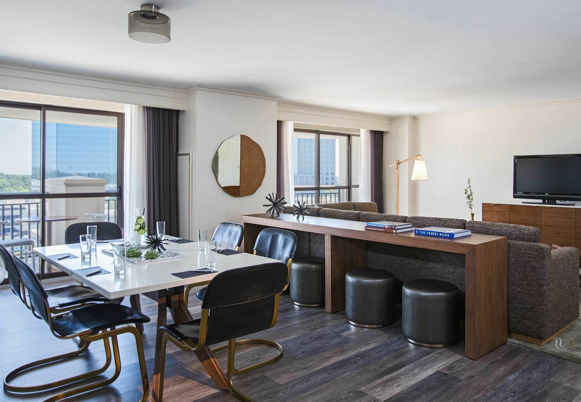 Renaissance Raleigh North Hills Hotel Екстериор снимка